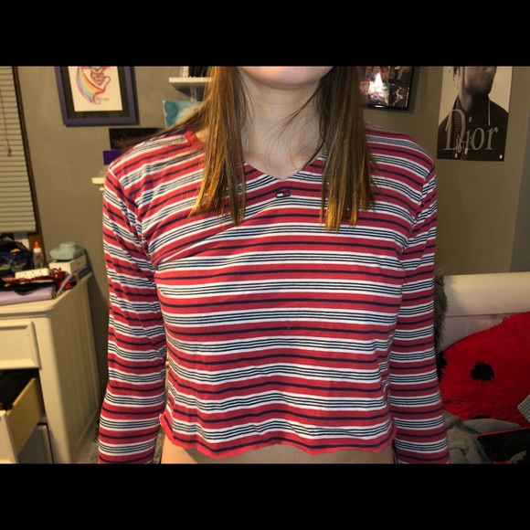 tommy hilfiger crop top - Picture 4 of 4